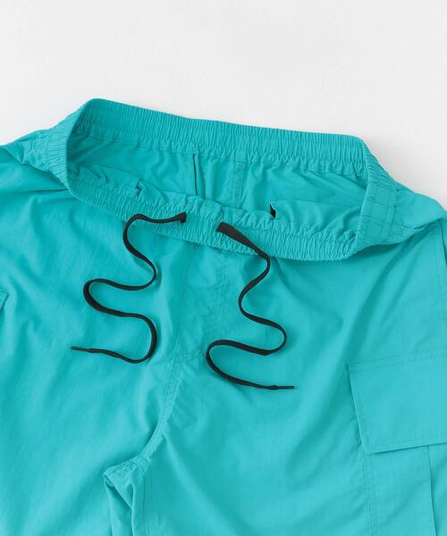 ITEMS URBANRESEARCH(アイテムズ アーバンリサーチ)の「カラーナイロン カーゴショートパンツ(カーゴパンツ・メンズ・パープル/ブルー/ブラック・LARGE/MEDIUM)」の20枚目の写真