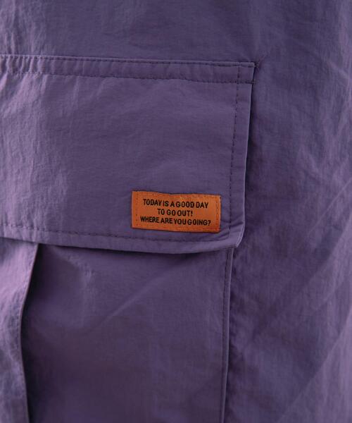 ITEMS URBANRESEARCH(アイテムズ アーバンリサーチ)の「カラーナイロン カーゴショートパンツ(カーゴパンツ・メンズ・パープル/ブルー/ブラック・LARGE/MEDIUM)」の6枚目の写真
