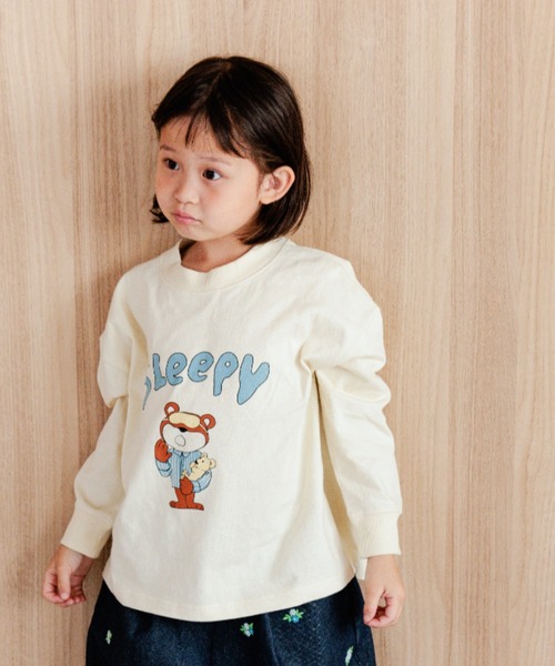 LOWRYS FARM（ローリーズファーム）の「オリジナルアートプリントＴシャツロングスリーブ　972444（Tシャツ/カットソー・キッズ・チャコールグレー/アイボリー/ホワイト・110cm/120cm/130cm/140cm/150cm）」の4枚目の写真