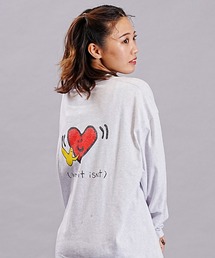 （What it isNt）ART BY MARKGONZALES | (What it isNt)ART BY MARKGONZALES/ワット イット イズント マークゴンザレス オーバーサイズロンT ロゴロンT バックロゴ ピグメントT DESI 2H7-63394(Tシャツ/カットソー)