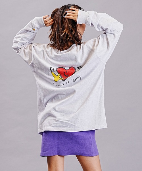 （What it isNt）ART BY MARKGONZALES（ワットイットイズント）の「(What it isNt)ART BY MARKGONZALES/ワット イット イズント マークゴンザレス オーバーサイズロンT ロゴロンT バックロゴ ピグメントT DESI 2H7-63394（Tシャツ/カットソー・レディース・ブラック/チャコールグレー/ライトグレー・L/M）」の5枚目の写真