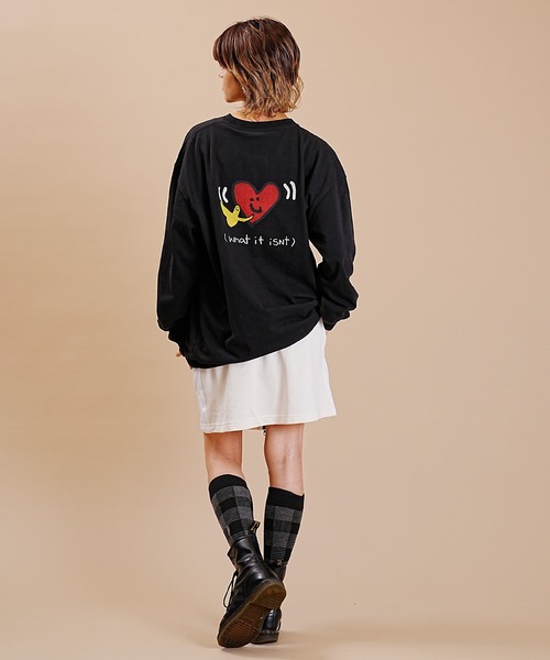 （What it isNt）ART BY MARKGONZALES（ワットイットイズント）の「(What it isNt)ART BY MARKGONZALES/ワット イット イズント マークゴンザレス オーバーサイズロンT ロゴロンT バックロゴ ピグメントT DESI 2H7-63394（Tシャツ/カットソー・レディース・ブラック/チャコールグレー/ライトグレー・L/M）」の18枚目の写真