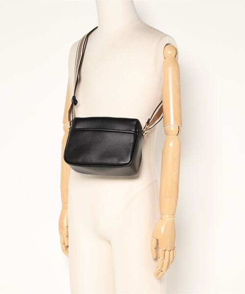 clear（クリア）の「配色ショルダーポシェット（ショルダーバッグ・レディース・アイボリー/ブラック/キャメル・F）」の7枚目の写真