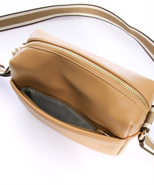 clear（クリア）の「配色ショルダーポシェット（ショルダーバッグ・レディース・アイボリー/ブラック/キャメル・F）」の8枚目の写真