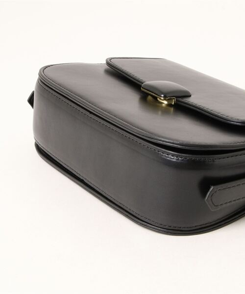 clear（クリア）の「スクエアショルダーバッグ（ショルダーバッグ・レディース・ピンク/ブラウン/ブラック/オフホワイト・F）」の6枚目の写真