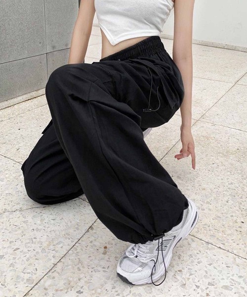 NANEA(ナネア)の「ルーズシルエットカーゴパンツ(カーゴパンツ・レディース・カーキ/ブラック/グレー・MEDIUM/X-LARGE/LARGE)」の10枚目の写真