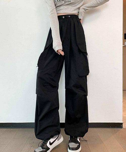 NANEA(ナネア)の「ルーズシルエットカーゴパンツ(カーゴパンツ・レディース・カーキ/ブラック/グレー・MEDIUM/X-LARGE/LARGE)」の15枚目の写真