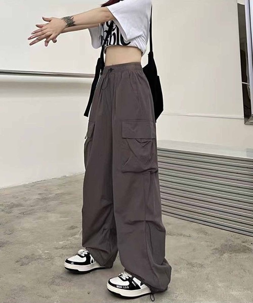 NANEA(ナネア)の「ルーズシルエットカーゴパンツ(カーゴパンツ・レディース・カーキ/ブラック/グレー・MEDIUM/X-LARGE/LARGE)」の19枚目の写真