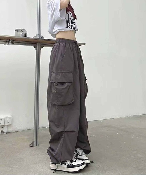NANEA(ナネア)の「ルーズシルエットカーゴパンツ(カーゴパンツ・レディース・カーキ/ブラック/グレー・MEDIUM/X-LARGE/LARGE)」の20枚目の写真