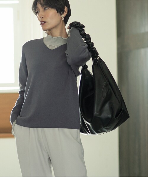 OPAQUE.CLIP（オペークドットクリップ）の「◆【2WAY／A4サイズ対応】フェイクレザードロストフリルハンドルショルダー（ショルダーバッグ・レディース・シルバー/ブラック/アイボリー・00）」の12枚目の写真