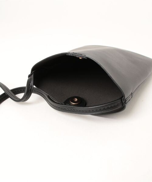 CREDONA(クレドナ)の「スクエアミニショルダーbag(ショルダーバッグ・レディース・ブラック/ベージュ・FREE)」の17枚目の写真