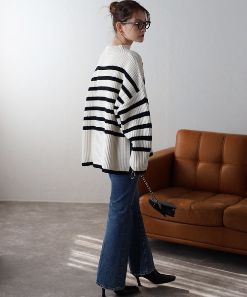 TRIANGLE PALETTE（トライアングルパレット）の「ボーダーハイネックニット（ニット/セーター・レディース・ホワイト×ネイビー/ホワイト×ブラック/ブラック×ホワイト/ベージュ/グリーン・FREE）」の10枚目の写真