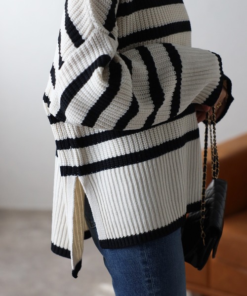 TRIANGLE PALETTE（トライアングルパレット）の「ボーダーハイネックニット（ニット/セーター・レディース・ホワイト×ネイビー/ホワイト×ブラック/ブラック×ホワイト/ベージュ/グリーン・FREE）」の14枚目の写真
