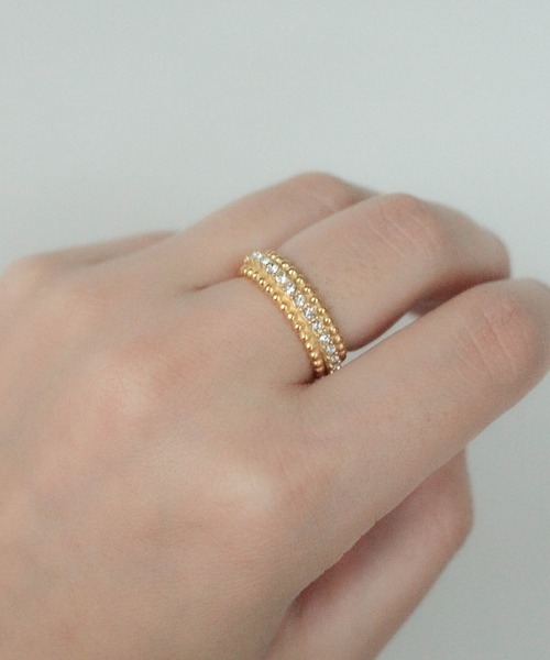 ebine（エビネ）の「金属アレルギー対応/Tsubu Zircon Eternity Ring / サージカルステンレス/リング（リング・レディース・ゴールド・16号/13号/11号）」の2枚目の写真