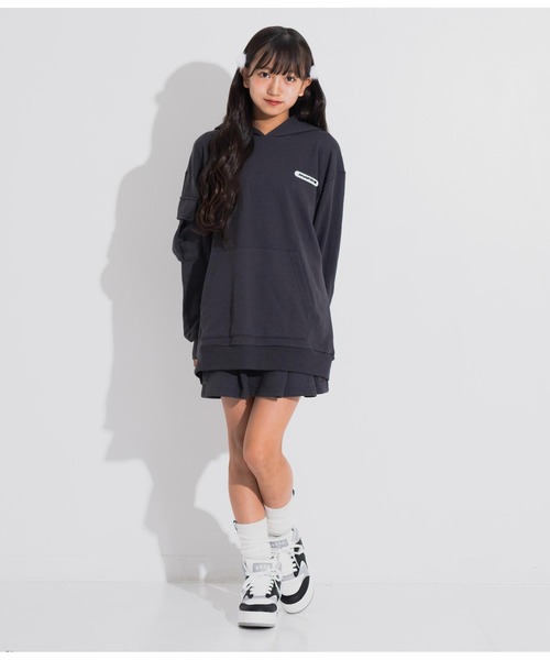 ANAP GｉRL（アナップガール）の「R+SBIGスウェットフード付きトップス（パーカー・キッズ・ベージュ/スミクロ・XS/S/M）」の7枚目の写真
