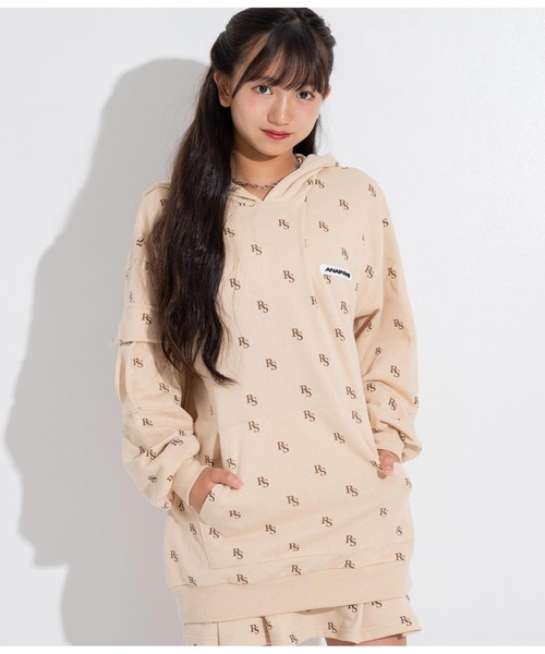 ANAP GｉRL（アナップガール）の「R+SBIGスウェットフード付きトップス（パーカー・キッズ・ベージュ/スミクロ・XS/S/M）」の9枚目の写真