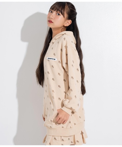 ANAP GｉRL（アナップガール）の「R+SBIGスウェットフード付きトップス（パーカー・キッズ・ベージュ/スミクロ・XS/S/M）」の11枚目の写真