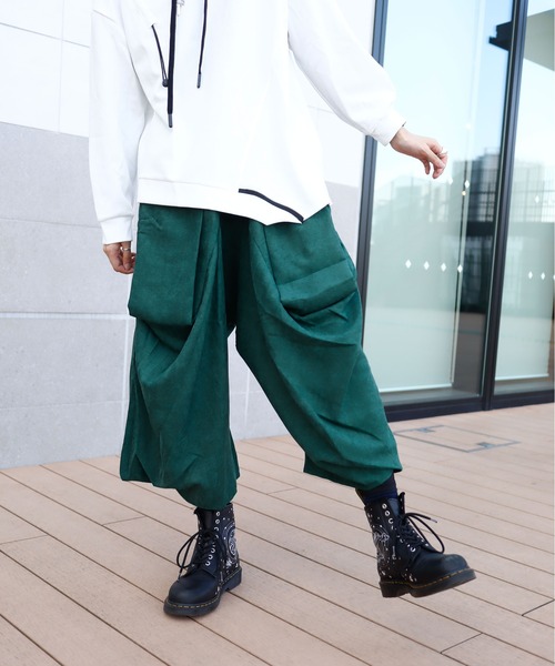 rovtski（ロフトスキー）の「フェイクスエード変形パンツ（その他パンツ・レディース・ブラック/レッド/テラコッタ/グリーン・FREE）」の8枚目の写真