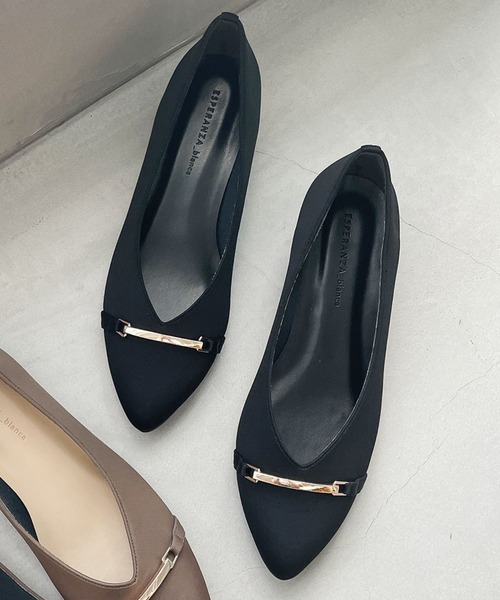 ESPERANZA(エスペランサ)の「ローヒールビットパンプス【ESPERANZA_blanca】(パンプス・レディース・こしょう色系3/ブラック系2・M/LL/S/L)」の2枚目の写真