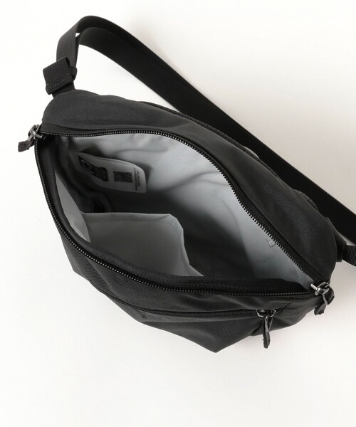 ARC'TERYX（アークテリクス）の「ARC’TERYX / MANTIS2 Waist Pack（ショルダーバッグ・メンズ・ライトブラウン/ブラック・ONE SIZE）」の4枚目の写真