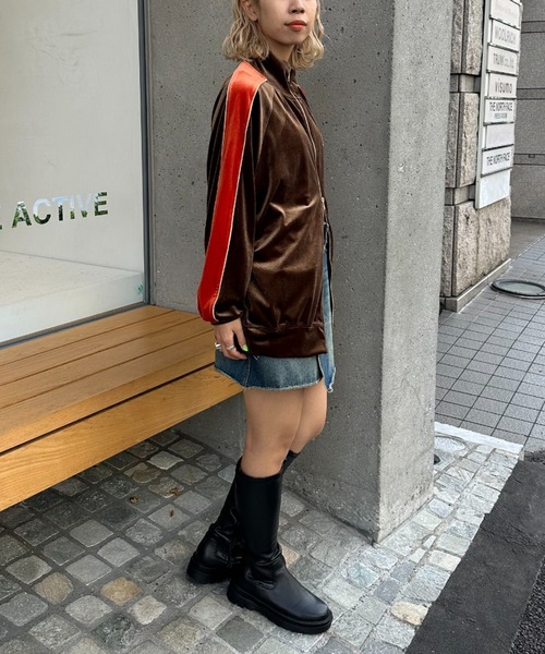 CIAOPANIC（チャオパニック）の「ベロアサイドライントラックジャケット（ブルゾン・レディース・ブラウン/ブルー/グリーン・FREE）」の9枚目の写真