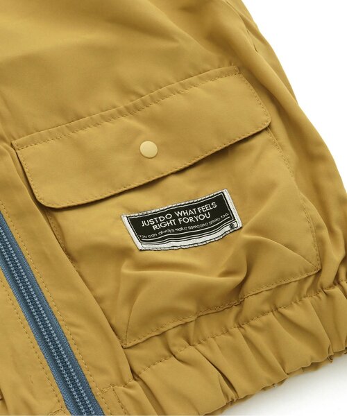 BREEZE(ブリーズ)の「【撥水加工/フードがしまえる】カラバリウィンドブレーカー(ナイロンジャケット・キッズ・ブラック/オレンジ/レインボー/ピンク/グレー/ブルー・110/130/120/140/90/100/150)」の11枚目の写真