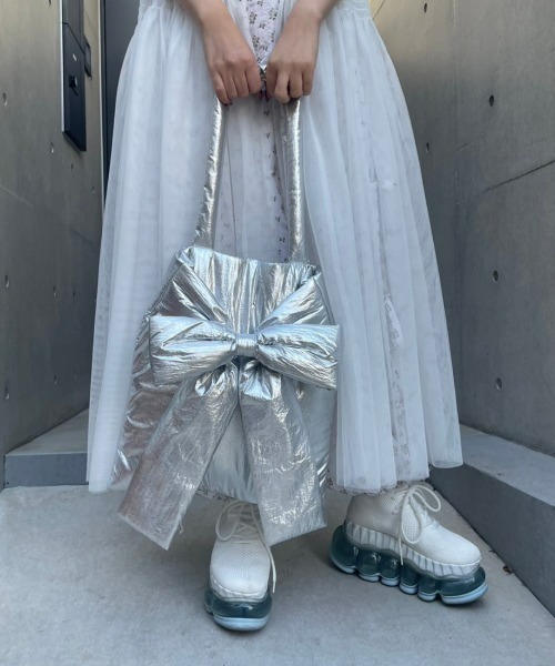 Candy Stripper（キャンディストリッパー）の「METALLIC RIBBON TOTE バッグ（トートバッグ・レディース・シルバー/ブラック・FREE）」の9枚目の写真