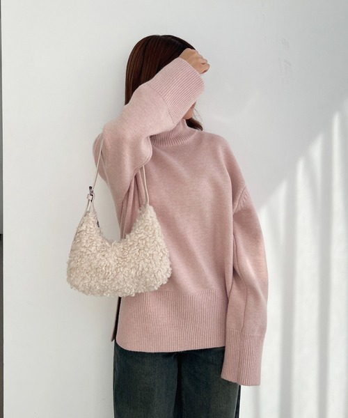 Olu.（オルドット）の「ハイゲージハイネックニット（ニット/セーター・レディース・グレー/アイボリー/ピンク・FREE）」の3枚目の写真