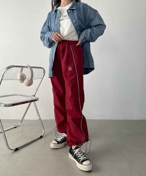 CLEA(クレア)の「ライントラックジョガーパンツ(その他パンツ・レディース・レッド/ブラック/カーキ・M)」の10枚目の写真