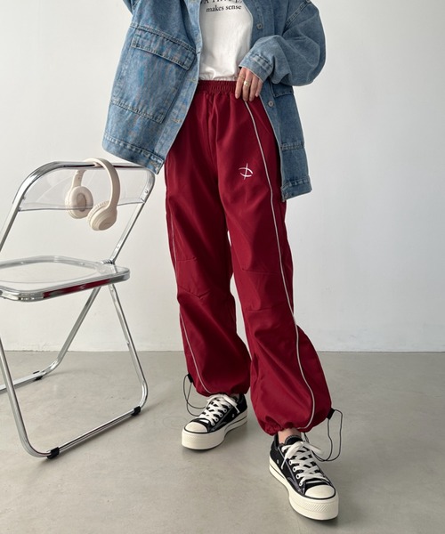 CLEA(クレア)の「ライントラックジョガーパンツ(その他パンツ・レディース・レッド/ブラック/カーキ・M)」の15枚目の写真