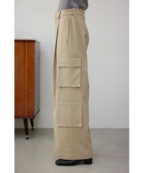 AZUL by moussy(アズールバイマウジー)の「ワイドカーゴパンツ(カーゴパンツ・レディース・ブラック/ベージュ・MEDIUM/SMALL)」の6枚目の写真