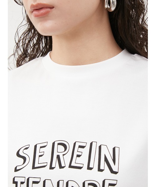 Mila Owen（ミラオーウェン）の「ロゴプリントTシャツ【手洗い可能】（Tシャツ/カットソー・レディース・ベージュ/チャコールグレー/ホワイト・1/0）」の8枚目の写真
