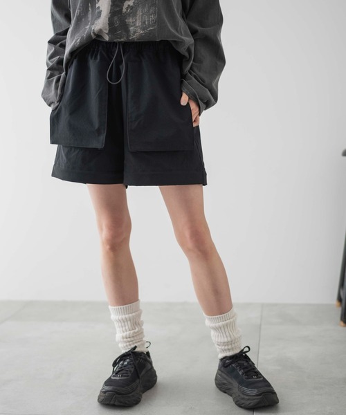 WEGO（ウィゴー）の「WEGO/2WAYパラシュートパンツ（カーゴパンツ・レディース・ブラック/ダークグレー・FREE）」の16枚目の写真