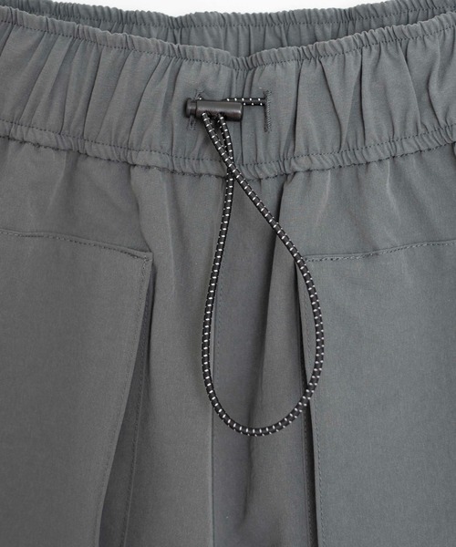 WEGO（ウィゴー）の「WEGO/2WAYパラシュートパンツ（カーゴパンツ・レディース・ブラック/ダークグレー・FREE）」の11枚目の写真