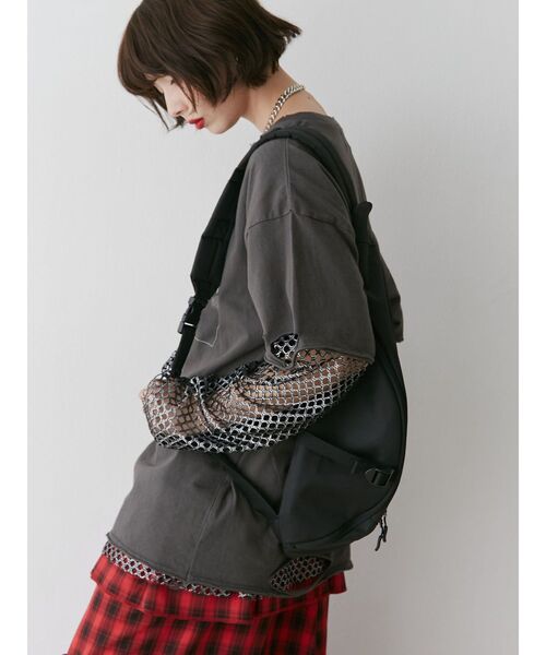 THRASHER（スラッシャー）の「【別注】THRASHER クロスボディBAG（バックパック/リュック・レディース・ブラック/ベージュ/ホワイト/ピンク・FREE）」の6枚目の写真