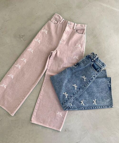 MAJESTIC LEGON(マジェスティックレゴン)の「【WEB限定Lサイズあり】リボンビジューデニムパンツ(デニムパンツ・レディース・サックスブルー/ピンク/グレー/ブルー系その他3/グレー系その他・SMALL/MEDIUM/LARGE)」の7枚目の写真