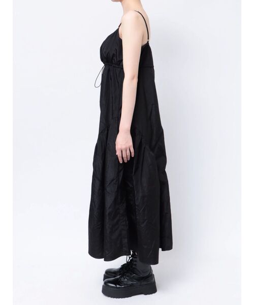 jouetie(ジュエティ)の「ギャザーロングキャミワンピース(ワンピース・レディース・レッド/ブラック/ブルー・MEDIUM)」の19枚目の写真