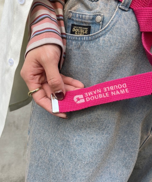 DOUBLE NAME(ダブルネーム)の「バックルロゴガチャベルト/ユニセックス(ベルト・レディース・パープル/ピンク/オフホワイト/ブラック/イエロー・FREE)」の5枚目の写真