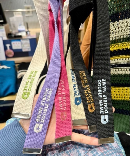 DOUBLE NAME(ダブルネーム)の「バックルロゴガチャベルト/ユニセックス(ベルト・レディース・パープル/ピンク/オフホワイト/ブラック/イエロー・FREE)」の17枚目の写真