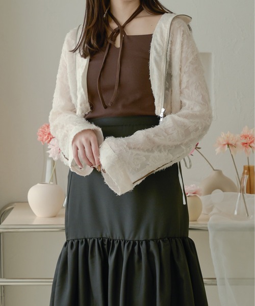 Ambre Neige（アンブルネージュ）の「ホルターネックカップ付きキャミ／WEB/EC限定商品（キャミソール・レディース・ダークブラウン/ブラック/アイボリー・FREE）」の16枚目の写真