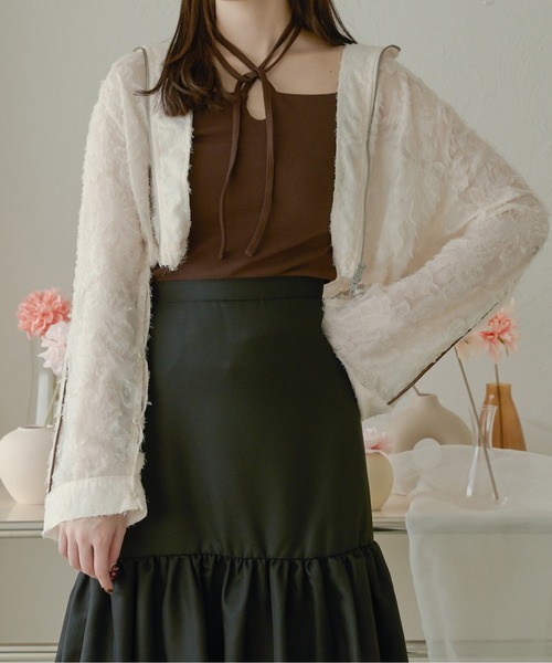 Ambre Neige（アンブルネージュ）の「ホルターネックカップ付きキャミ／WEB/EC限定商品（キャミソール・レディース・ダークブラウン/ブラック/アイボリー・FREE）」の17枚目の写真