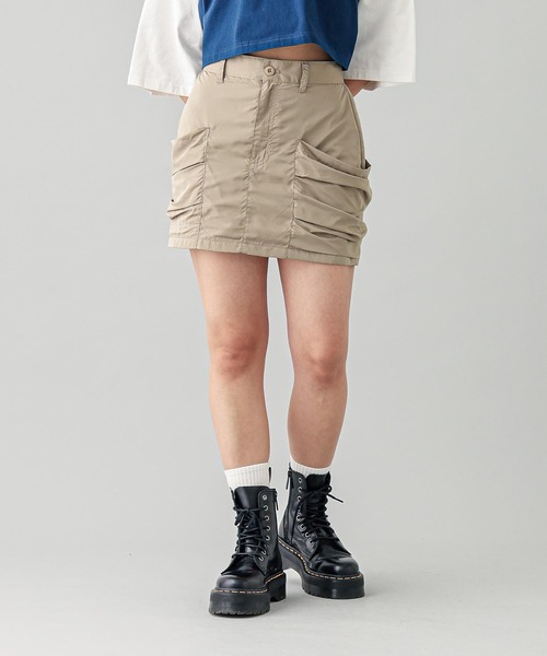 X-girl（エックスガール）の「LOOSE POCKET MINI SKIRT（スカート・レディース・ブラック/ベージュ・S/M）」の9枚目の写真