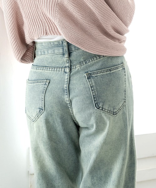 Julia Boutique（ジュリアブティック）の「パール付きハイウエストデニムパンツ/24100（デニムパンツ・レディース・ライトブルー・S/M/L）」の5枚目の写真