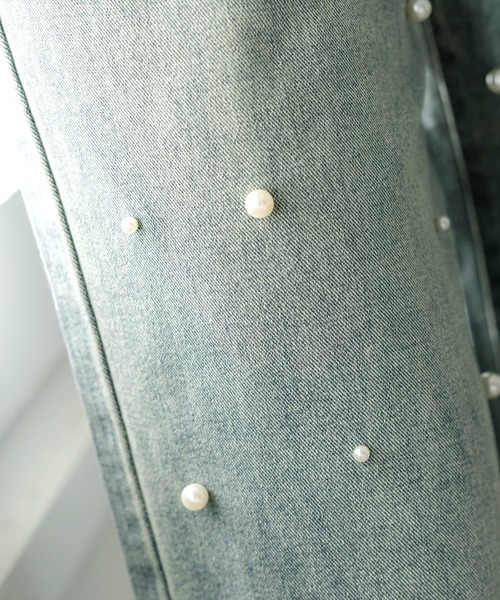 Julia Boutique（ジュリアブティック）の「パール付きハイウエストデニムパンツ/24100（デニムパンツ・レディース・ライトブルー・S/M/L）」の6枚目の写真