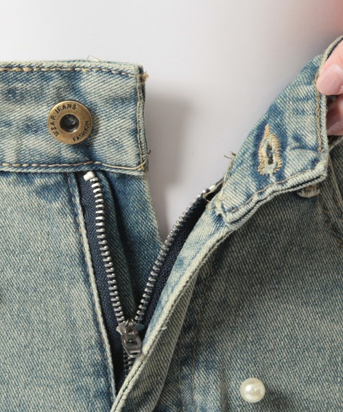 Julia Boutique（ジュリアブティック）の「パール付きハイウエストデニムパンツ/24100（デニムパンツ・レディース・ライトブルー・S/M/L）」の15枚目の写真