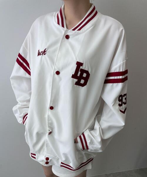 WEGO（ウィゴー）の「WEGO/ラインロゴスタジャン（スタジャン・レディース・ホワイト/ブラック・FREE）」の4枚目の写真