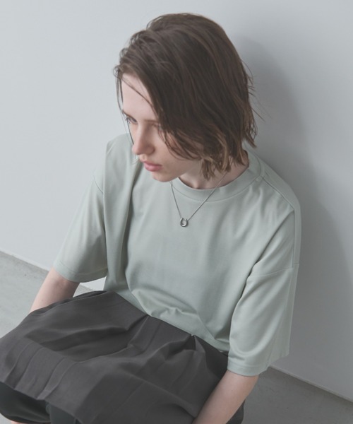 美品　DRESSTERIOR 接触冷感 ハイカウントクロップドシャツ　刺繍入り DRESSTERIOR（ドレステリア）の「◇【接触冷感】ハイカウント