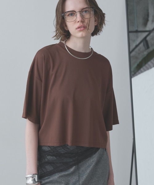 Aunt Marie's(アントマリーズ)の「【接触冷感】クロップドショートスリーブTシャツ(Tシャツ/カットソー・レディース・ホワイト/ネイビー/ピンク/ライトブルー/ブラック/ブラウン/グリーン・FREE)」の12枚目の写真