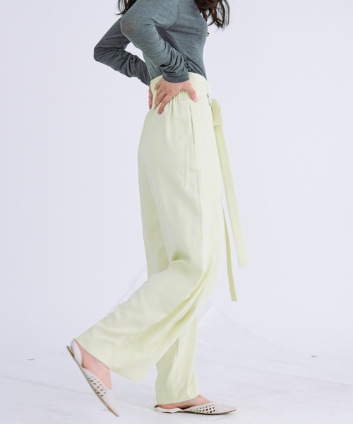 Ezick（エジック）の「Waist ring タックワイドスラックス（スラックス・レディース・ブラック/レモンイエロー/ブルー・FREE）」の8枚目の写真