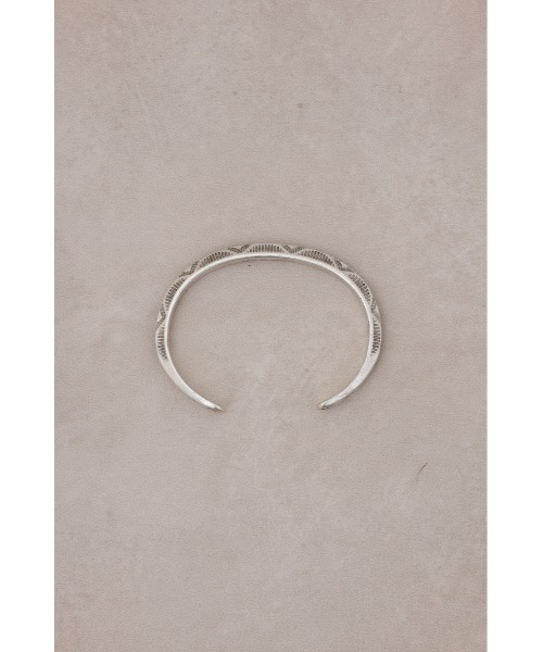 AZUL by moussy（アズールバイマウジー）の「ネイティブバングル（ネックレス・メンズ・ゴールド/シルバー・FREE）」の14枚目の写真